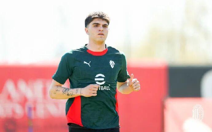 百余场苦旅的淬炼：职业球员竞争的生存法则。 体育新闻