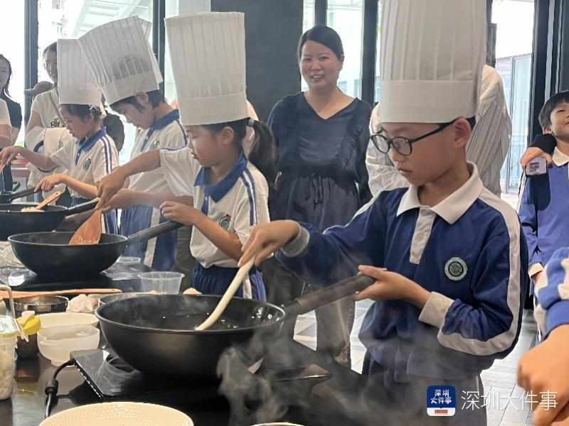  厨艺进阶指南：如何通过一次蛋炒饭实现家庭教育质变 情感心理