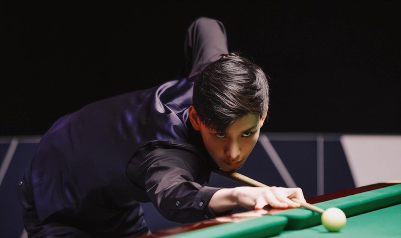  【技术解码】143分背后的精准控制：斯诺克单杆高分的技术要素与心态博弈 体育新闻