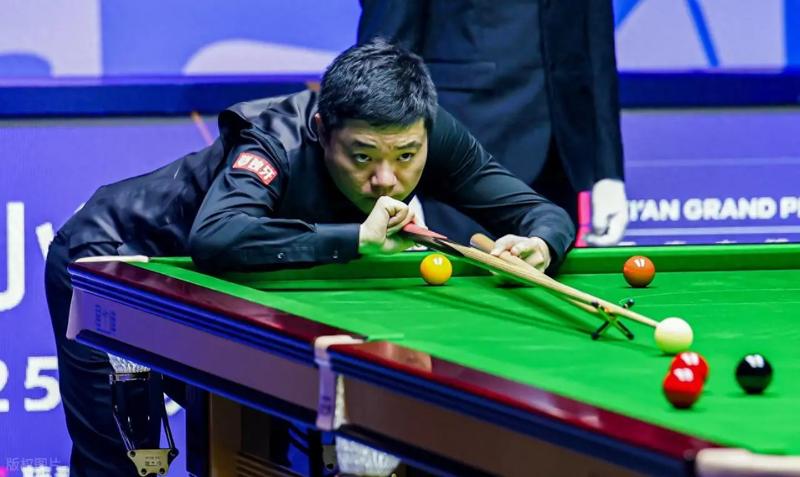  【技术解码】143分背后的精准控制：斯诺克单杆高分的技术要素与心态博弈 体育新闻